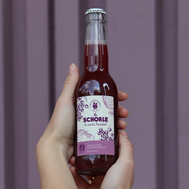 LES FILLES DE L'OUEST - SCHORLE CASSIS TRUCULENT BOUTEILLE VERRE 330ML x12 BIO LES FILLES DE L'OUEST - SCHORLE CASSIS TRUCULENT BOUTEILLE VERRE 330ML x12 BIO